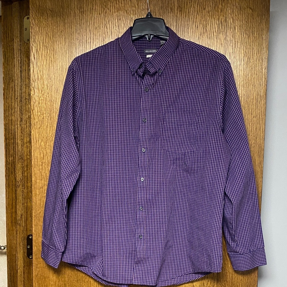 Van Heusen Men's Blue Plaid Button Down Shirt